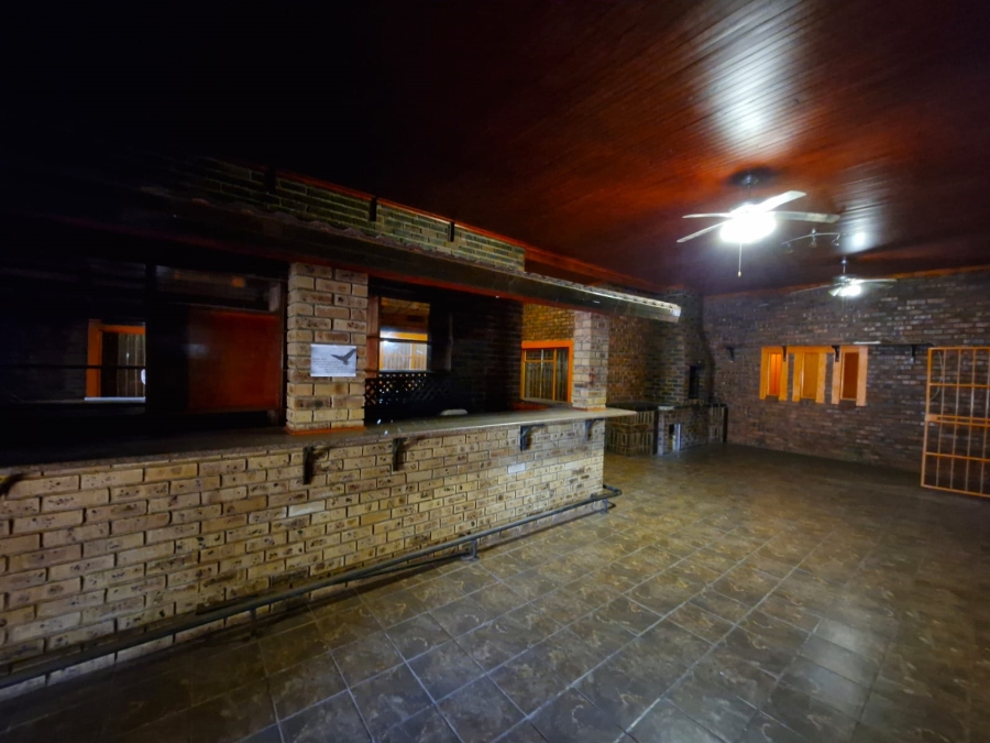 7 Bedroom Property for Sale in Kathu Northern Cape
